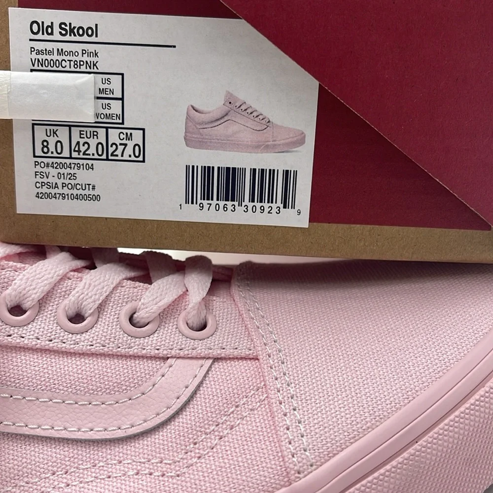 Vans WMNS Pink Sneakers Classic Design Old Skool
Pastel Mono Pink
VN000CT8PNK - Picture 16 of 16